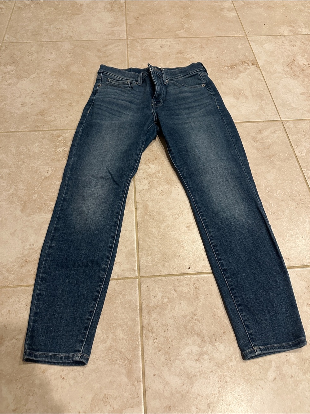 Lucky Brand Women's Straight Leg Jeans in Dark Blue Wash